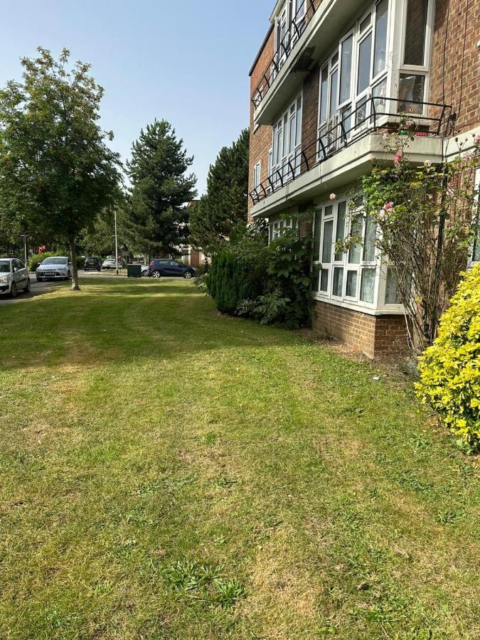 Spacious 2 Bed Flat Barking  Exterior foto