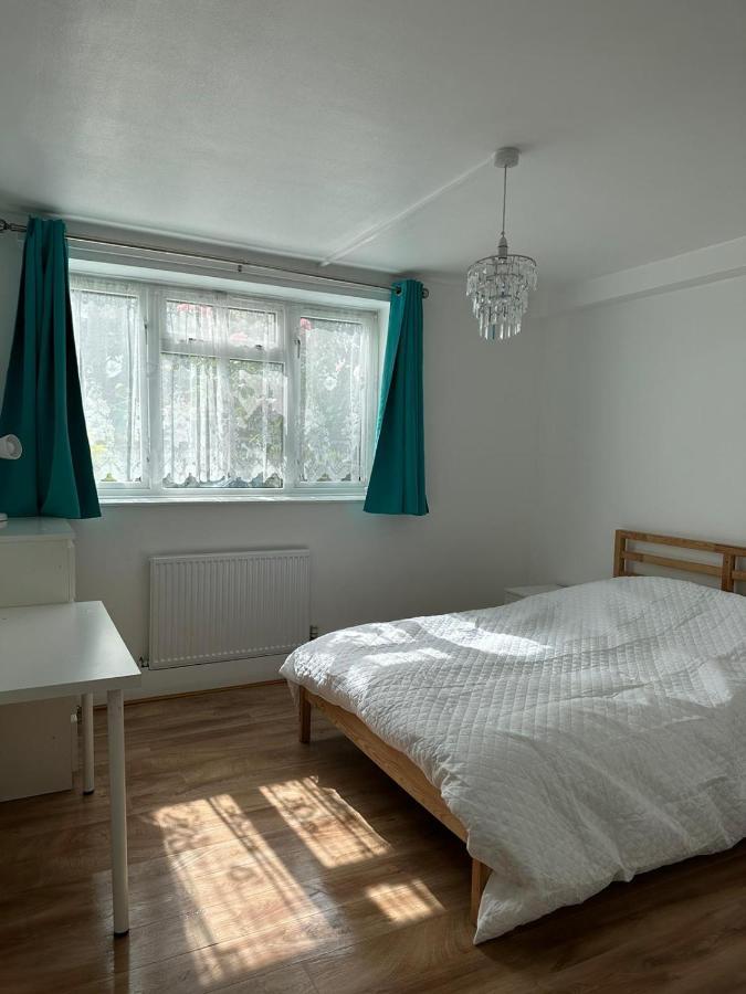 Spacious 2 Bed Flat Barking  Exterior foto